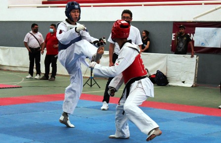 Doce taekwondoínes michoacanos clasifican a la Universiada Nacional 2022