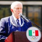 Carlos Padilla Becerra, condecorado por el Comité Olímpico Internacional