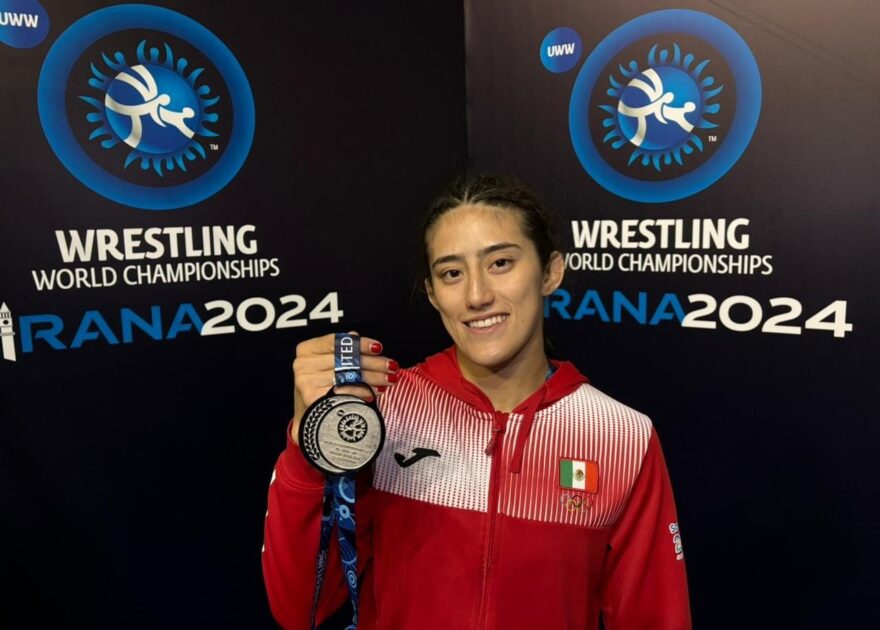 Zeltzin Hernández, subcampeona mundial de lucha asociadas Sub 23