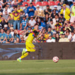 Las Águilas del América despluman 2-1 a los Gallos de Querétaro