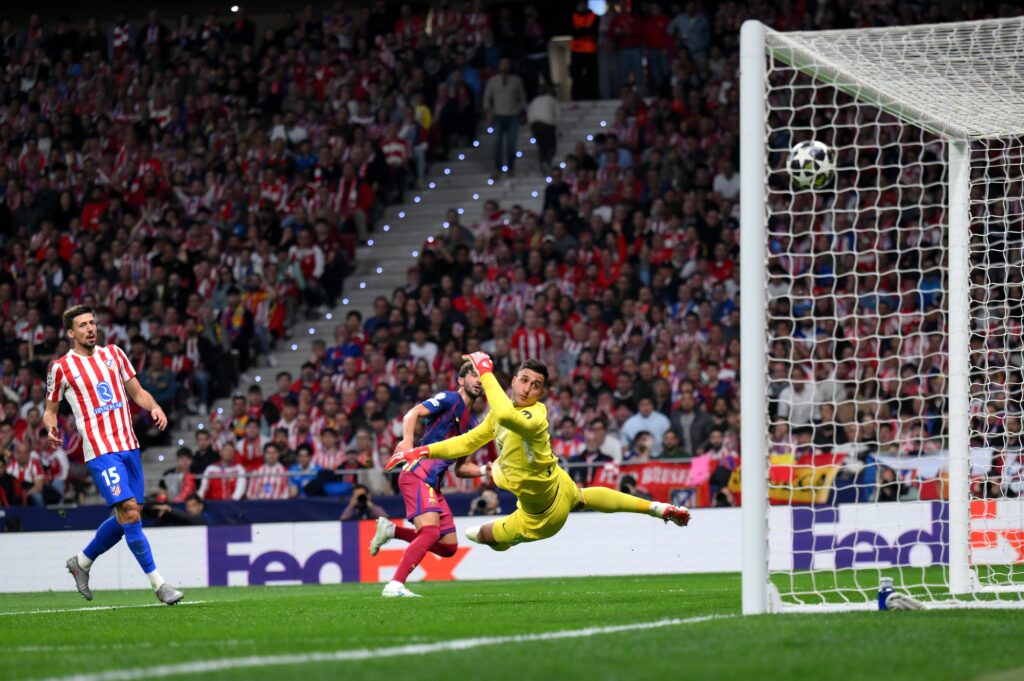 Atlético de Madrid y PSG avanzan a semifinales en la Champions League