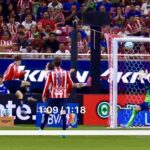 ‘La Hormiga’ González le da angustioso empate a Chivas ante Pumas
