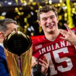 El quarterback Fernando Mendoza, primera selección de este año, prefiere estar con su familia que ir al Draft de la NFL