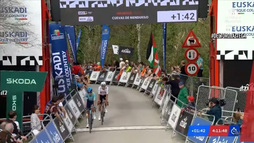 Isaac del Toro recupera terreno en la Vuelta al País Vasco 2026