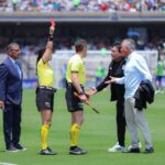 Reportan agresión verbal de Sergio Bueno contra el arbitraje de Katia Itzel García