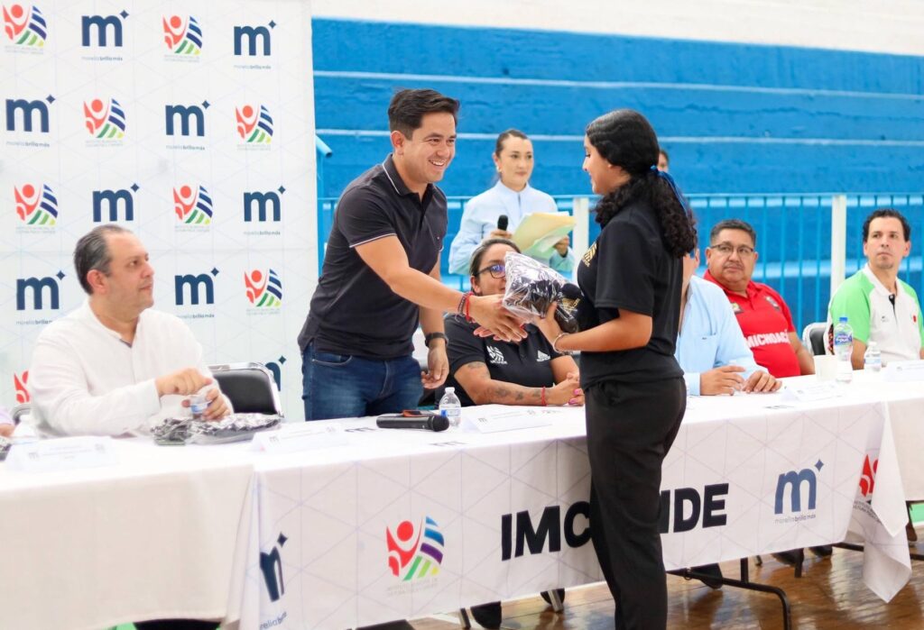 IMCUFIDE brindará 50 por ciento de descuento en complejos acuáticos a deportistas de 22 asociaciones deportivas