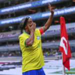 México sacó la magia y venció 3-2 a Brasil en duelo de leyendas en el Estadio Azteca