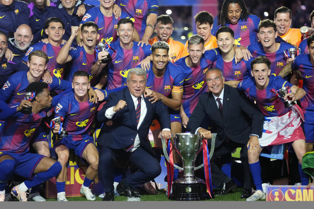 FC Barcelona conquista el título de Campeón de la Liga de España al vencer al su máximo rival del Real Madrid