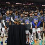 Knicks destrozan a Cavaliers y regresan a la serie final por el título de la NBA tras 27 años