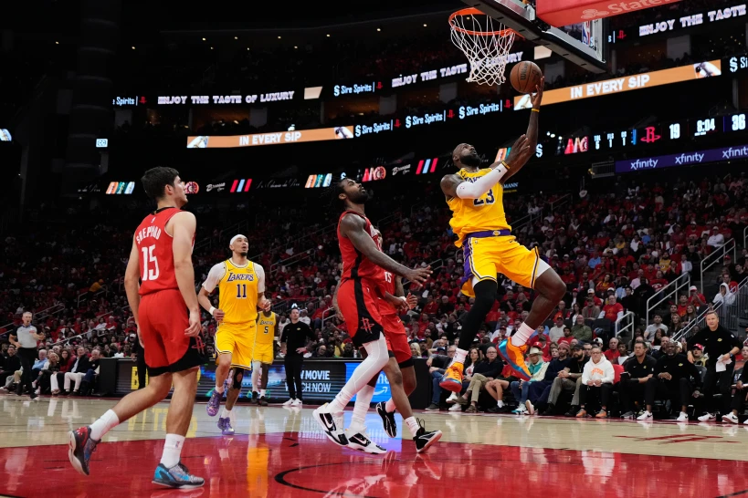 Con inspirado LeBron James, Lakers sepulta las esperanzas de los Rockets