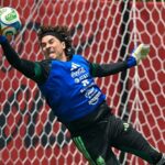 Guillermo Ochoa hace un lado las críticas y aseguró que peleará por la titularidad para el Mundial 2026