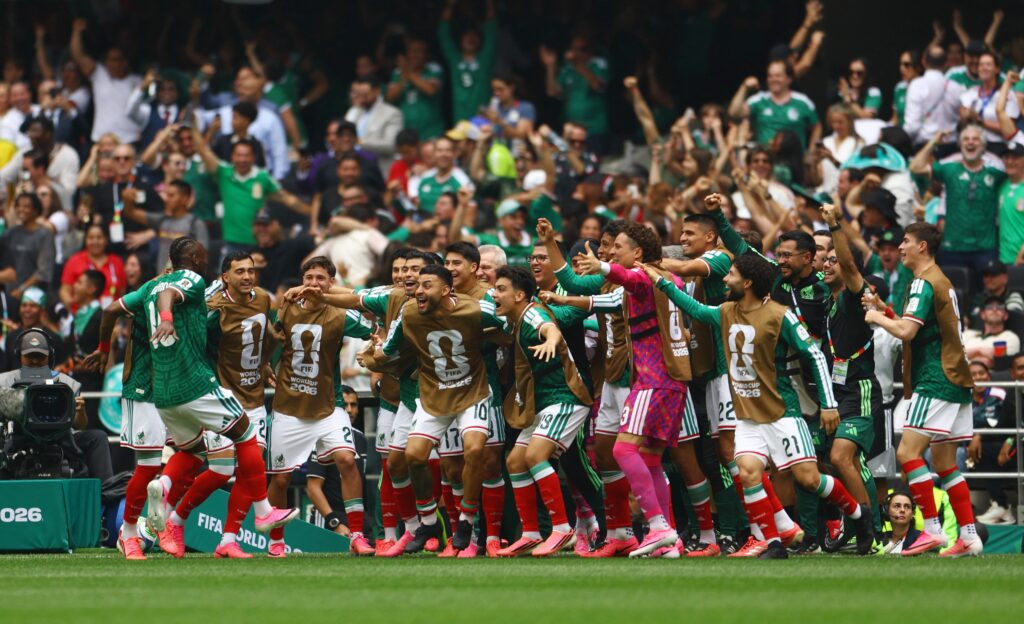¡México . . . canta y no llores al vencer 2-0 a Sudáfrica en su debut en la Copa Mundial 2026!