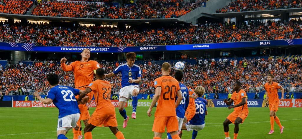 Con sensacional segundo tiempo, Países Bajos empata 2-2 con Japón