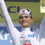 Espectacular carrera de Isaac del Toro que tras caída, termina en tercer lugar de la etapa 15 del Tour de Francia