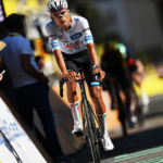 Isaac del Toro defiende con todo su tercer general y el maillot blanco tras la etapa 19 del Tour de Francia