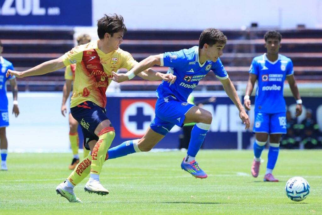 Los Canarios vuelan alto al dominar 1-2 a Cruz Azul Hidalgo y mandar en el Torneo Apertura 2026 de la Liga Expansión