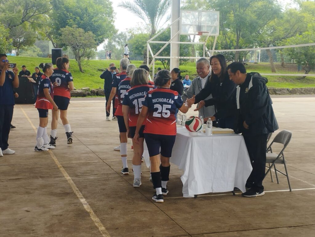 La Liga Oficial Moreliana de Voleibol recibe reconocimiento del IMCUFIDE