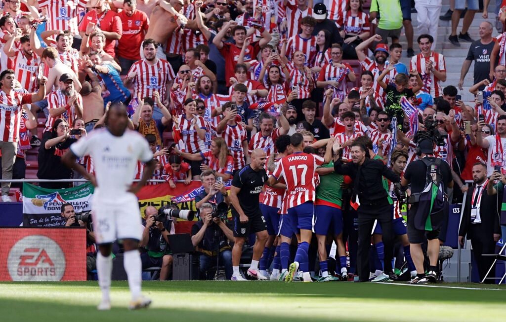 ¡La Liga Española está que arde!, Atlético de Madrid doblega 2-1 al Real Madrid