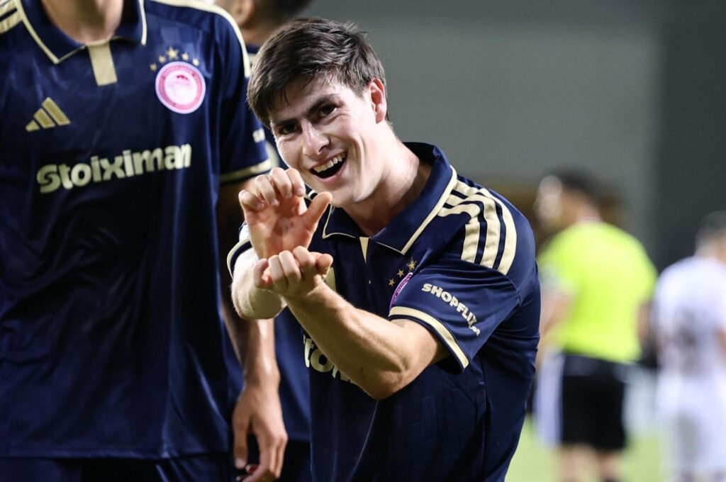 Armando ‘La Hormiga’ González anota su primer gol y asistencia con el Olympiacos