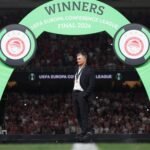 ¡La ‘Hormiga’ González se queda sin DT! Olympiacos anuncia la salida de José Luis Mendilibar