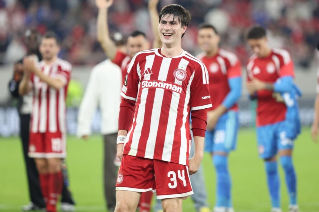 Armando ‘La Hormiga’ González entró de cambio para darle el triunfo al Olympiacos sobre Sparta Praga en la Europa League