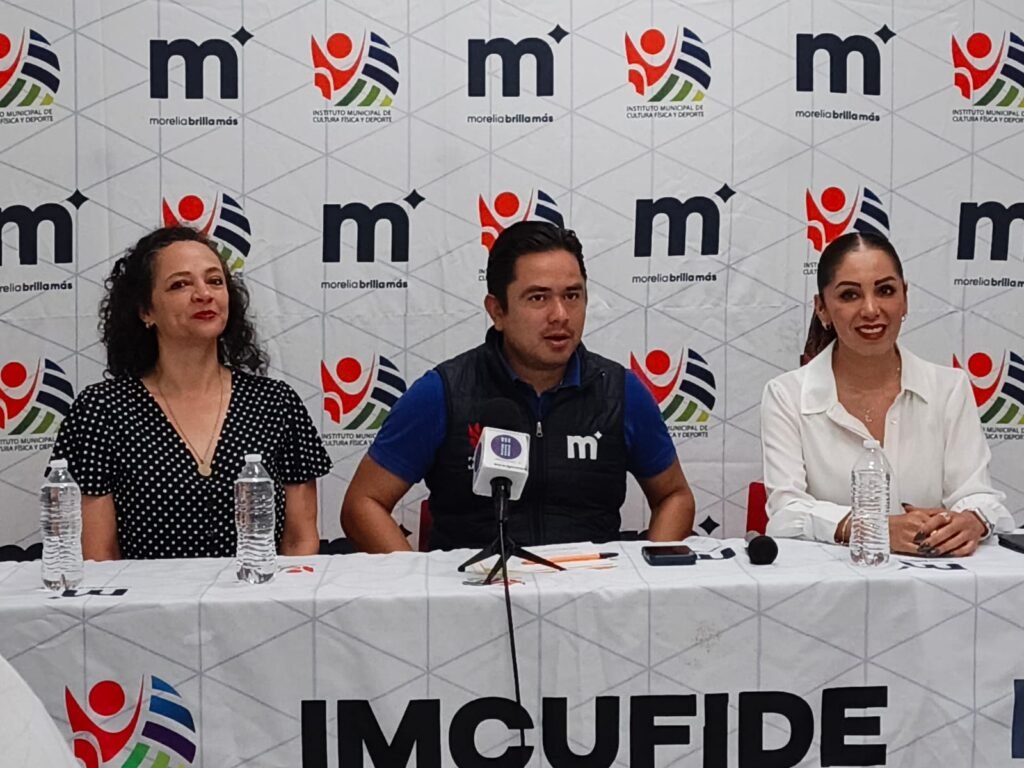Imcufide busca talento de niñas y niños morelianos para sus equipos de natación artística