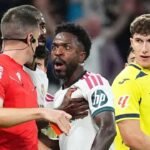 Vinícius se pierde el Clásico: cuatro partidos de sanción tras su expulsión frente al Villarreal